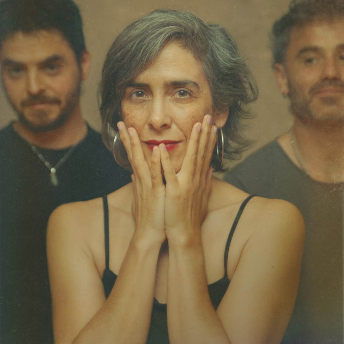 Mariana Lucía presenta “Sirve para nada, não”: un puente sonoro entre lenguas, raíces y&nbsp;libertad